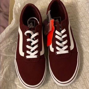 Vans burgundy Ward sneakers